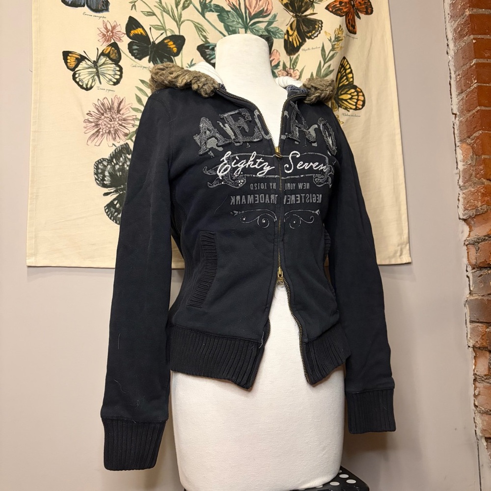 Y2K Aeropostale Black Zip-Up Fur Hood